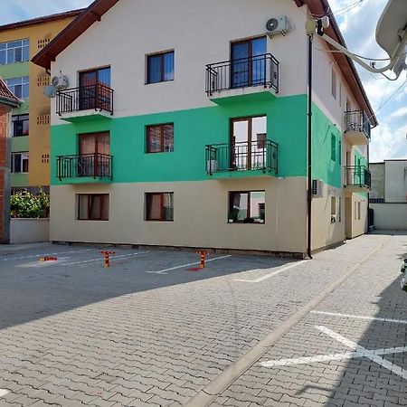 Apartament Teo Caransebeş Dış mekan fotoğraf