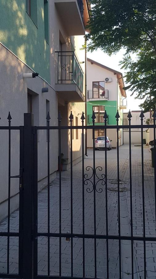 Apartament Teo Caransebeş Dış mekan fotoğraf